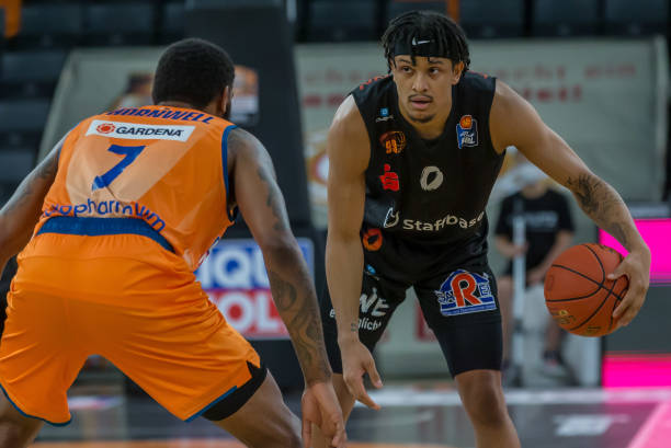 他已经展现 他已经展现